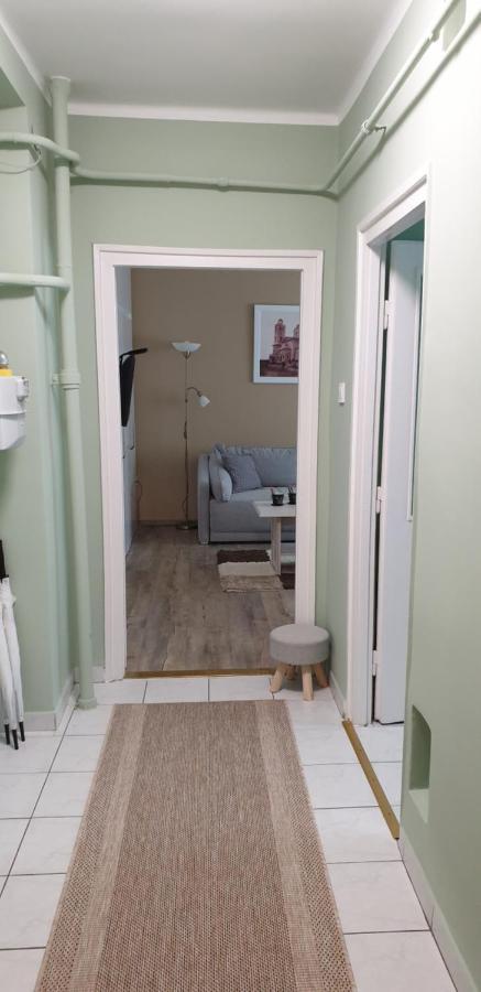 Royal Apartman Егер Екстериор снимка